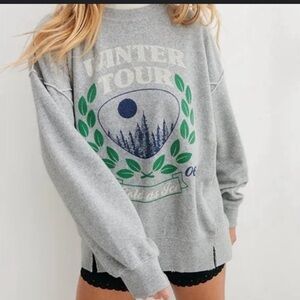 Aerie Tour chill oversized sweatshirt -woman’s small